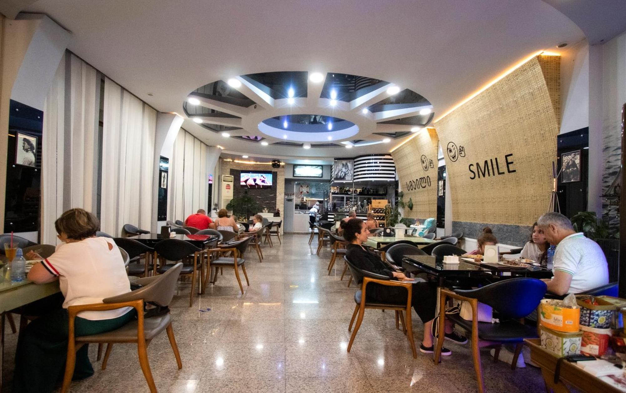 Hotel Smile コブレチ エクステリア 写真