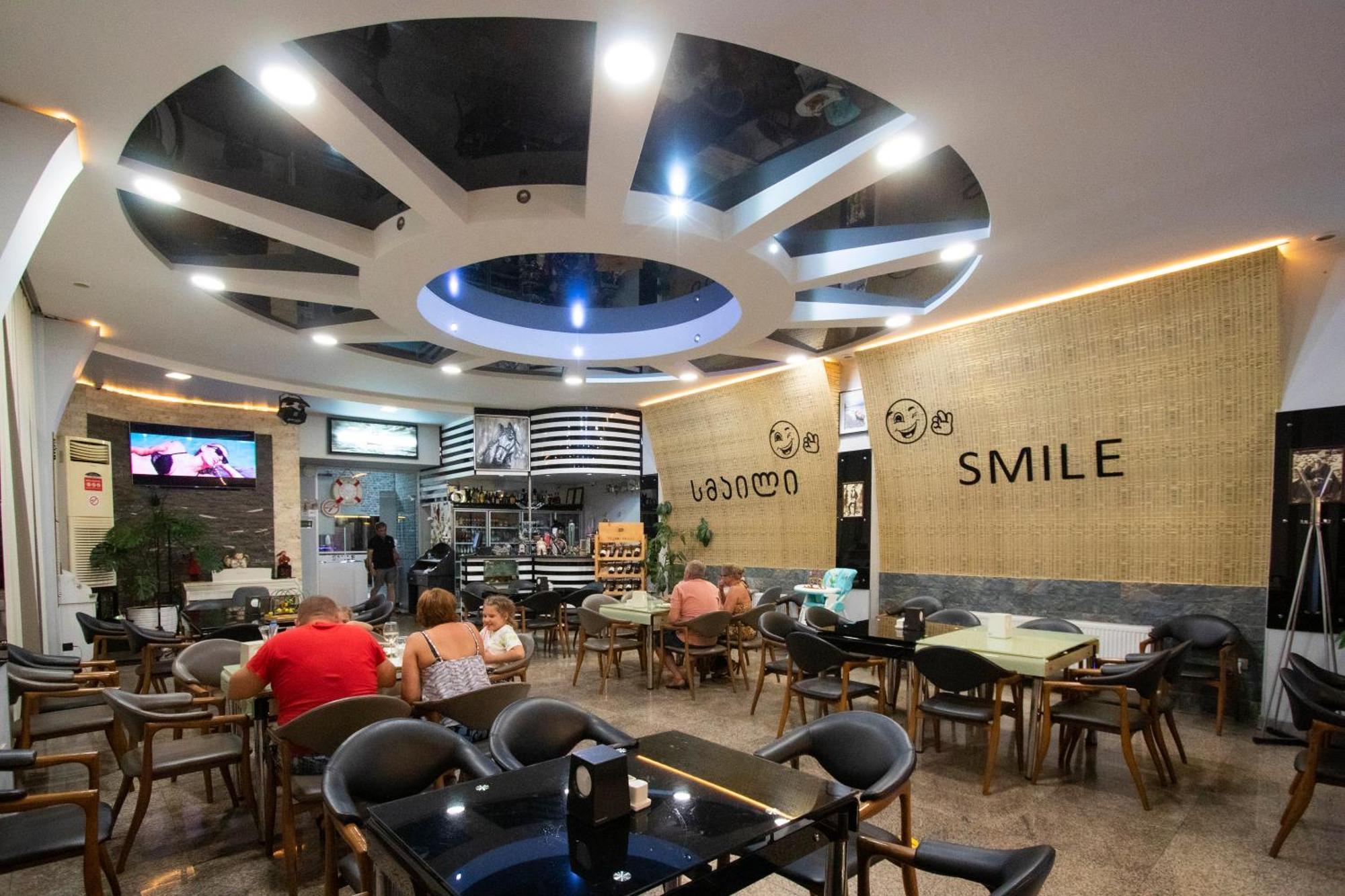 Hotel Smile コブレチ エクステリア 写真